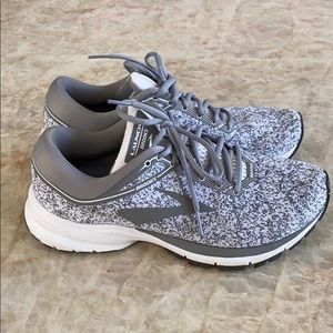 Brooks Women’s Launch 5 Running Shoes